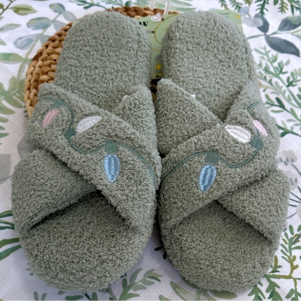 New Luna Mellow Luxe Modern Christmas Slippers Memory Foam Anti Slip Women Large